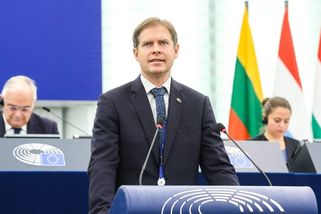 Zmiz do Moskvy, obhájče komunistického teroru, vzk...