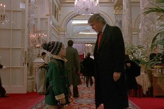 „Vystřihnu ho a vyhostí mě ze země.“ Režisér Sám doma 2 proklíná miniroli Trumpa