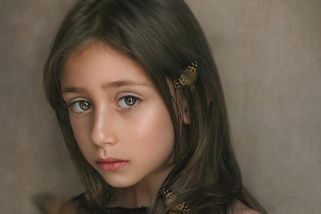 Seniorka uhodila na ulici cizí dítě. Internet jí tleská - Médium.cz