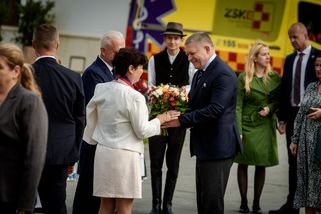 Jen dvě pohlaví v ústavě? Hrozí rozchod s EU, varují desítky právníků