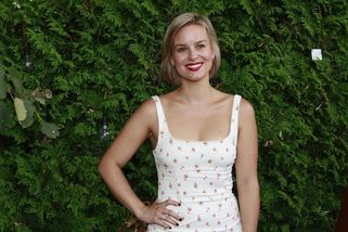 Sestra Patricie Pagáčové z Ulice je nádherná: S Lindou žijí ve stejném domě, pracuje jako lékařka - Médium.cz