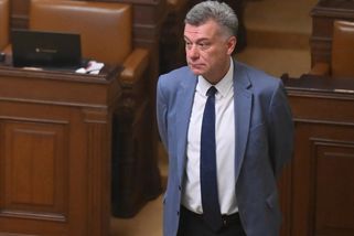 Blažek kritizuje noční zásah u Jiřikovského. „Chtěli ho vystrašit“. Navíc tam byly děti - Echo24.cz