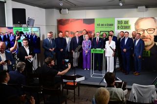 Uspořádáme fotbalové Euro a napravíme chyby Pirátů. Nejde o populismus, ujistil Fiala