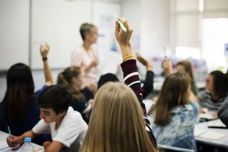 Školské odbory vyhlásily stávkovou pohotovost kvůli chybějícím miliardám v rozpočtu - Novinky