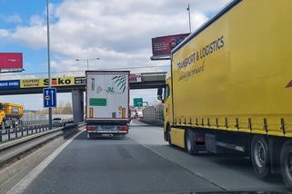 Návěs mu vlál ze strany na stranu, rychlost neřešil. Litevský kamión jel po Jižní spojce jako smyslů zbavený