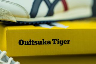 Do módy se vrací tenisky ze šedesátek. Pomohl jim i Tarantinův krvák - Seznam Zprávy