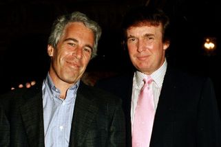 Epstein před schůzkou Trumpa s Putinem nabízel Rusům pomoc - Novinky