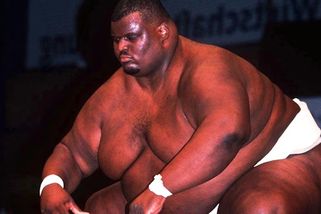 SportWin » Bojové sporty » Tragický osud obra z klece: Vážil přes 300 kg a zemřel v pouhých 51 letech