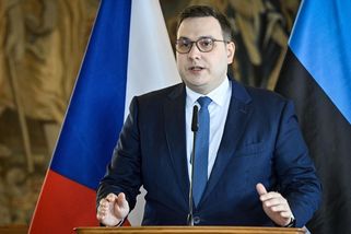 Lipavský se chystá informovat vládu o revizi vztahů s Čínou - Novinky