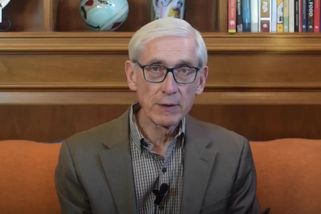 Šílenosti zdaleka neskončily. Guvernér Wisconsinu navrhuje nahradit pojem „matka“ pojmem „inseminovaná osoba“ - Echo24.cz