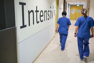 Alkoholik v deliriu na JIP v Kolíně nad Rýnem manipuloval s plicním ventilátorem spolupacienta. Přivodil mu smrt - Novinky