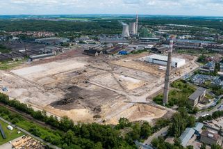 Místo žhavých ingotů mrazící boxy a možná i byty. Kladenská Poldovka se mění - Seznam Zprávy