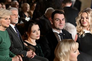 Stylová Babišová, elegantní Pavlová i krásná manželka Macinky: Politici a jejich doprovody ve Vladislavském sále – eXtra.cz