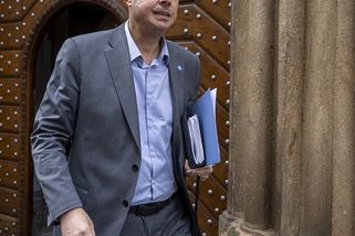 Jak se postavit k poslanci, který točil porno