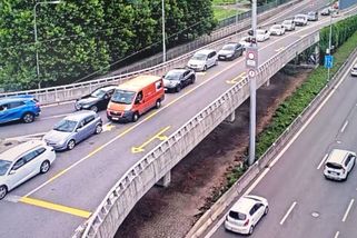 Silničáři znehybnili část Brna. Kolonám pomohli i řidiči, nevšimli si nového pruhu - Novinky