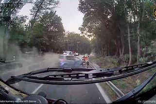 Řidič „sestřelil“ hasiče u nehody na Karlovarsku. Zběsilou jízdu natočily kamery - Novinky