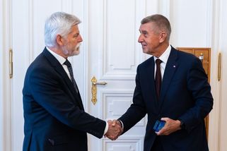 Cesta dvou extrémů. Schyluje se k otevřenému střetu mezi prezidentem a Babišem - Seznam Zprávy