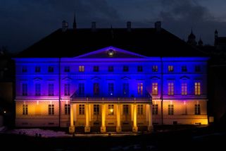 Havlíček nemá pravdu. Ukrajinské vlajky vlají téměř po celé Evropě - Novinky