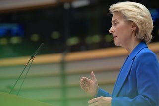 „Pološílená von der Leyenová se nyní blíží k totálnímu šílenství a zakládá si vlastní CIA“ - Echo24.cz