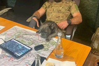 Ukrajinský plukovník zveřejnil fotky s přísně tajnými mapami. Je z toho skandál - Novinky