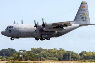 Turecký nákladní letoun se zřítil u hranic s Gruzií - Novinky