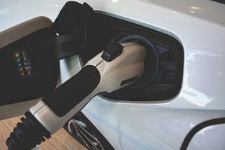 Už i Nigérie chce konec spalovacích motorů. Nový zákon tlačí na elektromobily i domácí výrobu