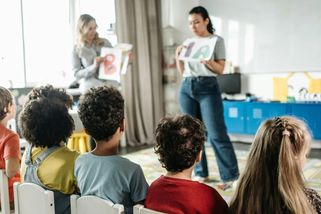 Na konci září žilo v Česku legálně 1,1 milionu cizinců, jejich počet vzrostl