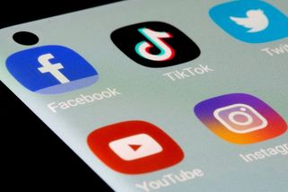 Digitální půst pro nejmladší. Dánsko chce dětem zakázat sociální sítě - Novinky