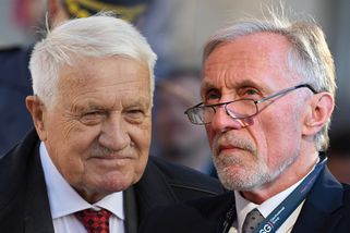 Klaus: Za výrok o Turkovi mě seřvali synové. Podle Topolánka jsou v Evropě takových mimoňů tuny