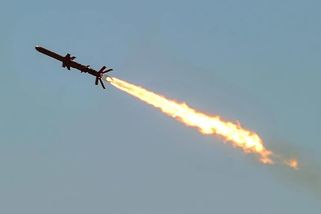 Ukrajinci zaútočili na rafinerii v Novorossijsku střelami Neptun. Přístav přerušil vývoz ropy