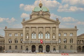 Trump snižuje cla. Dohodl se se Švýcarskem i dalšími čtyřmi státy - Novinky