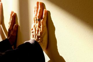 To, že „není na důchody“ je problém špatné rodinné politiky. Nikoli důchodců - Médium.cz