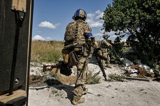 Ve strategicky důležitém Pokrovsku je asi 300 ruských vojáků, uvedla ukrajinská armáda