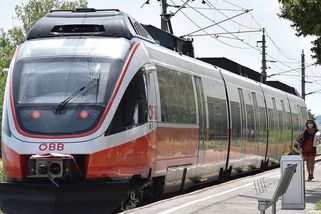 V Rakousku zemřela mladá Češka. Surfovala na vlaku - Novinky