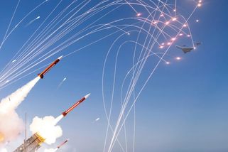 Německo vyvíjí mini-raketu proti dronům: má dostřel 6 kilometrů a je extrémně účinná