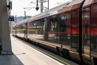 V Rakousku zemřela Češka při „vlakovém surfování“ - Seznam Zprávy