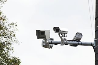 Nová vláda chce obcím sebrat peníze za pokuty z radarů. Obcím se to samozřejmě nelíbí