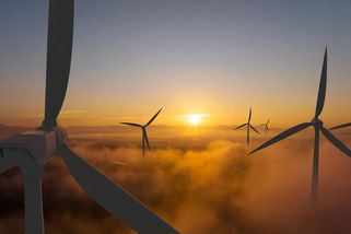 „Postavili jsme vůz před koně.“ Británie se odklání od Net Zero politiky, zatímco energetická krize roste