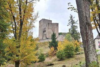 Landštejn patří k nejvýznamnějším románským stavbám střední Evropy. Ukrývají ho lesy České Kanady - Novinky