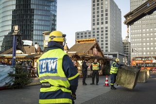 V Německu ruší vánoční trhy. Pořadatelům chybí peníze na protiteroristická opatření
