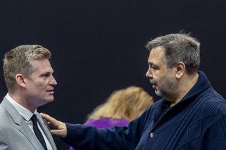 Jak se v Česku prodává vliv. Politici ve frontě na vstupenky do Xaverovy televize — HlídacíPes.org