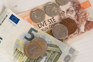 Komentář: Otázka za milion euro, má Česko přijmout euro? - Seznam Zprávy