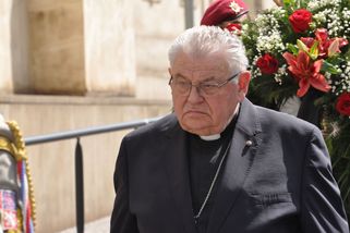 Kardinál Duka se z havlovce proměnil v trumpovce....