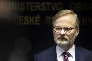 ČR se nepřipojí k nákupu amerických zbraní pro Ukrajinu, sdělil Fiala - Seznam Zprávy