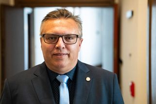 Zklamala ho ODS, teď je za Motoristy ve vedení Sněmovny. Kdo je Jiří Barták - Seznam Zprávy