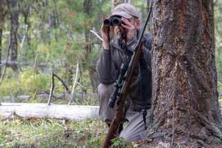 Myslivec na Tachovsku při honu omylem trefil kolegu, který na místě zemřel - Seznam Zprávy