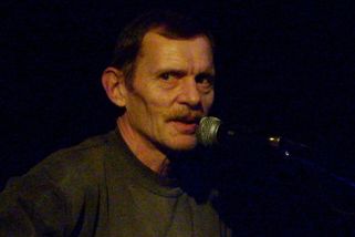 Jiří Schmitzer kvůli alkoholu přišel o několik let života a vlastního otce - Médium.cz