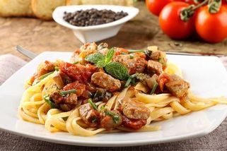 Za levné těstoviny má Itálie pykat skoro 92procentním clem - Novinky