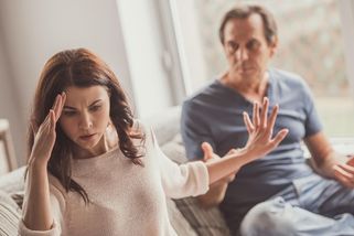 Cokoliv doma řeknu, manžel všechno obrátí proti mně! „Jste člověk, ne terapeutka,“ říká kouč - Proženy.cz