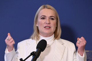 Šíří nenávist a dezinformace, reaguje Černochová n...